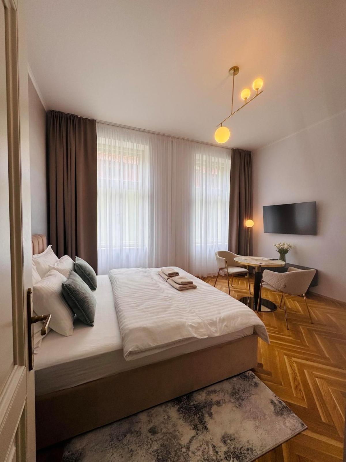 Luxemi Apartments I City Center Premium Studio Prag Zimmer foto